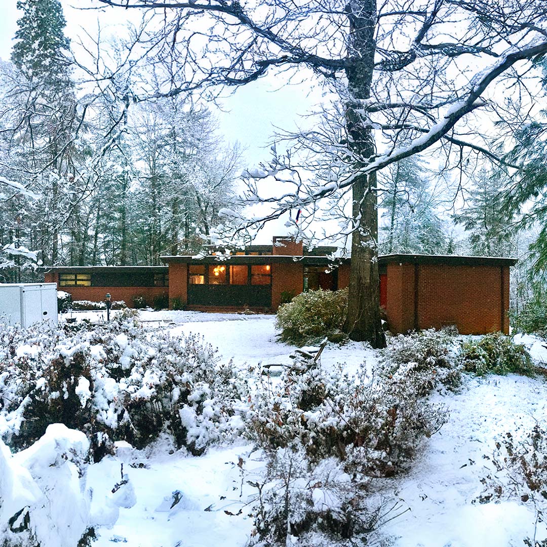 Snowy mountain workshop